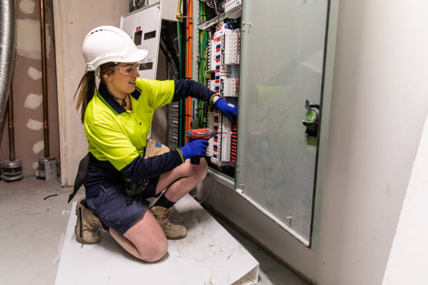 Best Local Electrician Companies  in East Islip, NY